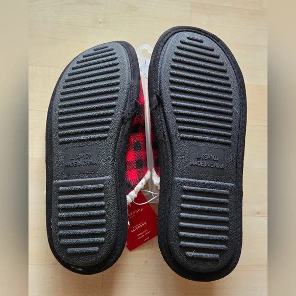 Large Mama Bear Red Black Plaid comfortable lightweight slippers size 9 size 10 - Picture 4 of 6